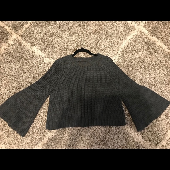 Green Sweater Bell Sleeve - Picture 3 of 7